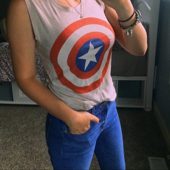 Captain America Graphic Tee - Picture 3 of 3